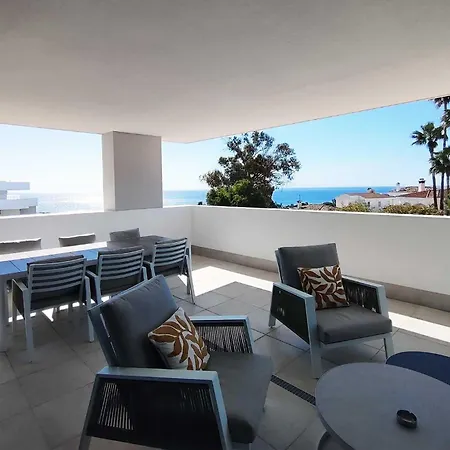 Pure South Apartment
